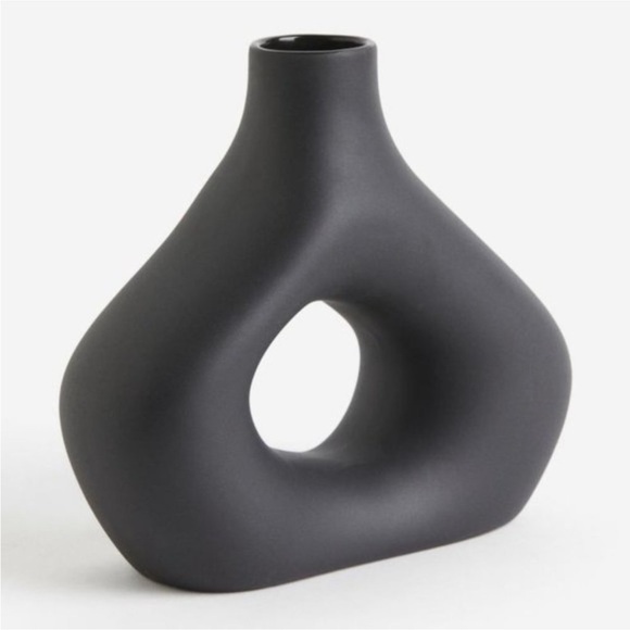 H&M Home Stoneware Modern Irregular Black Ceramic Vase Decor - Picture 5 of 10